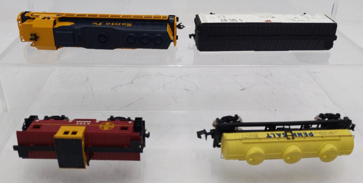 Bachmann 24013 N Scale Santa Fe Thunder Valley Diesel Starter Freight Train Set EX/Box