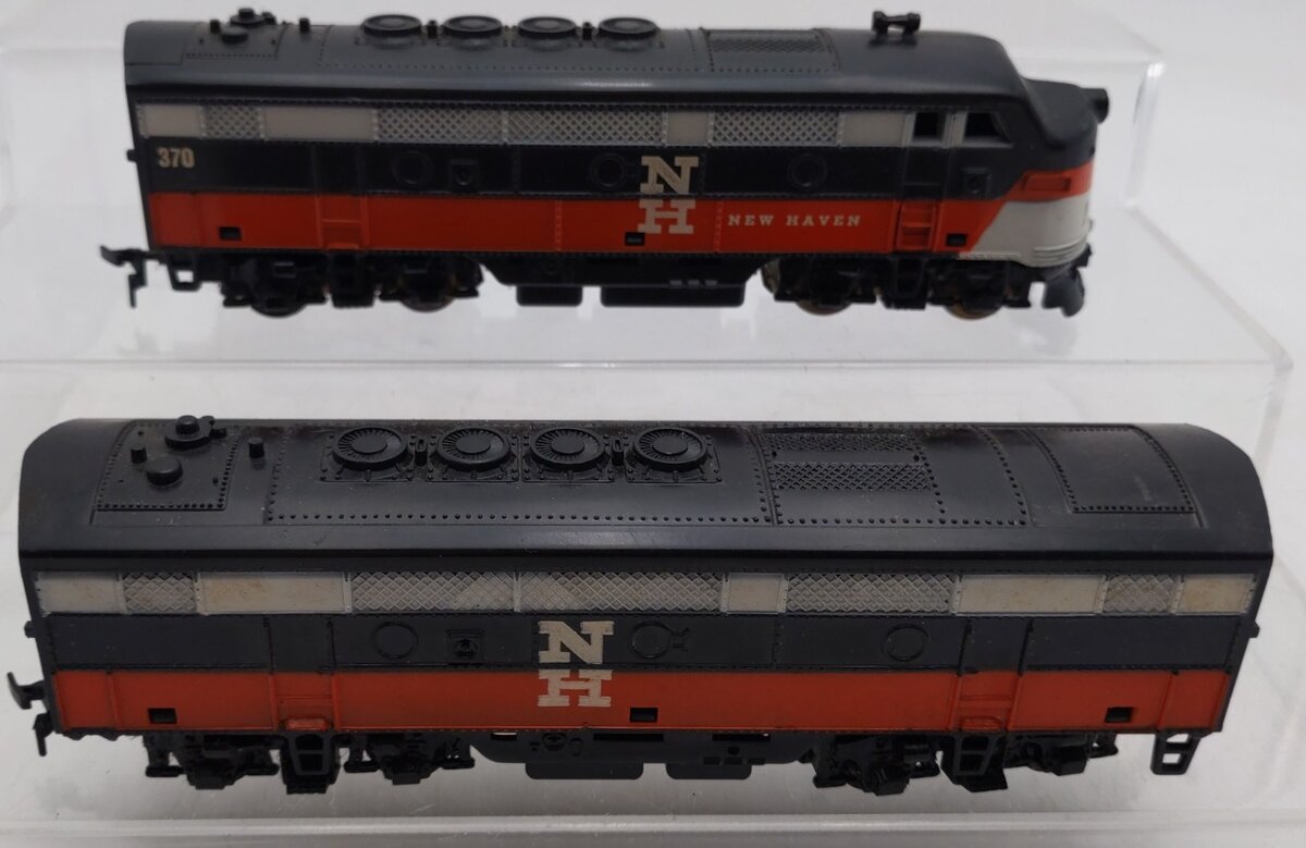 Marx 370 Vintage HO Scale New Haven F7 AB Diesel Locomotive Set EX