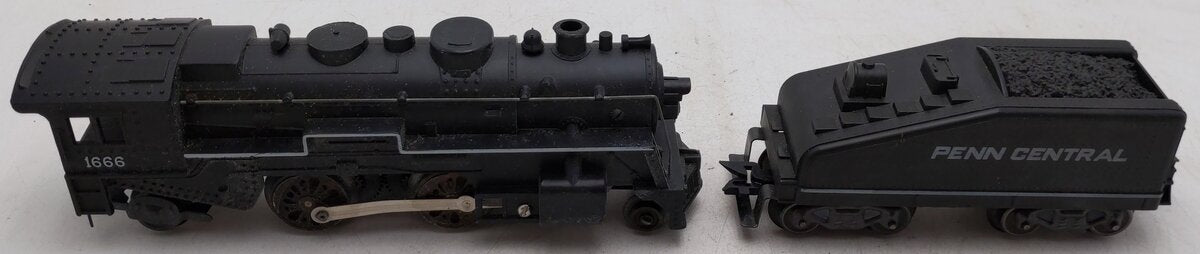 Lionel 1666 Vintage O 2-6-2 Die-Cast Steam Locomotive w/ Marx Tender VG