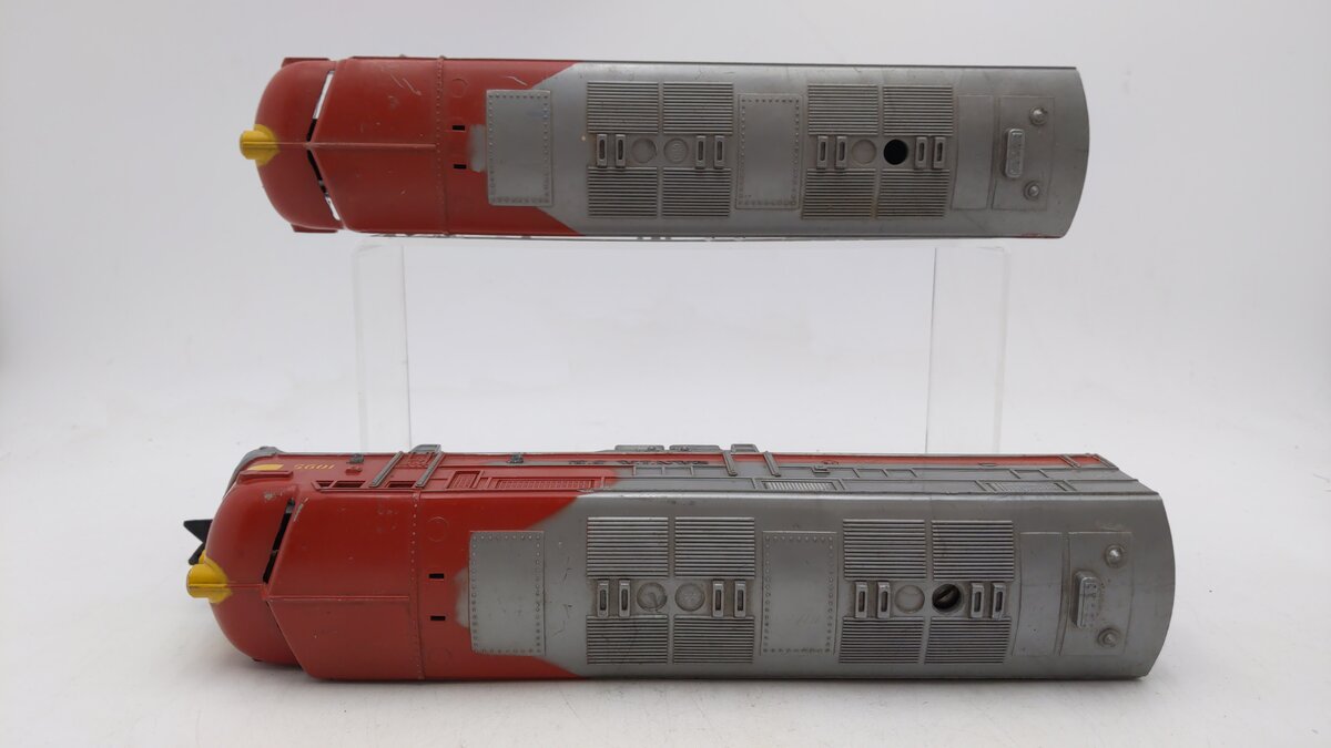Marx 1095 Vintage O Santa Fe AA Diesel Locomotives VG