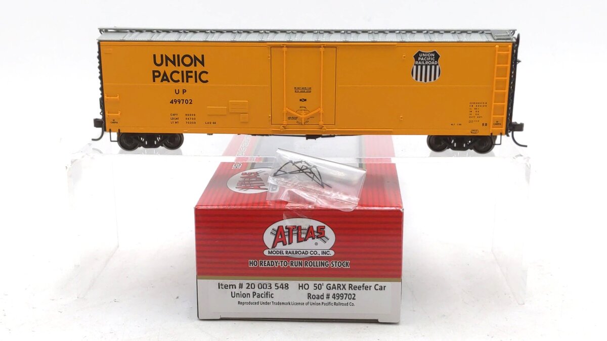 Atlas 20003548 HO Scale Union Pacific 50’ GARX Reefer Car #499702