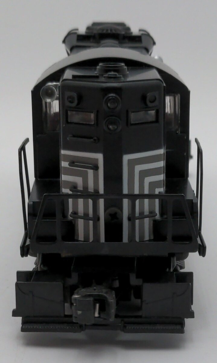 Lionel 6-8477 O Gauge New York Central GP9 Diesel Locomotive w/Horn #8477 EX/Box