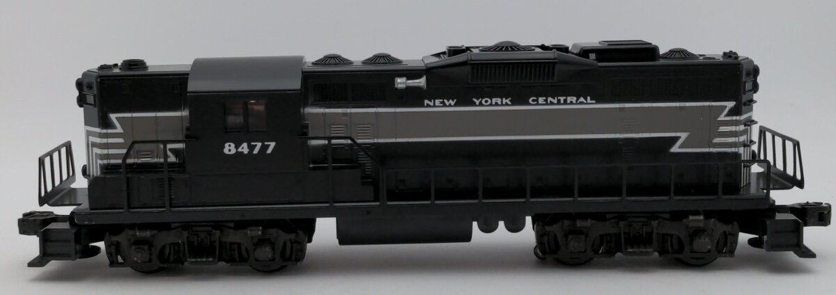 Lionel 6-8477 O Gauge New York Central GP9 Diesel Locomotive w/Horn #8477 EX/Box