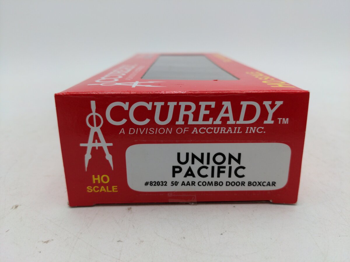 Accurail 82032 HO Union Pacific 50' AAR Combo Door Steel Box Car #165479