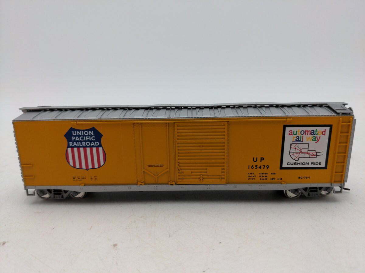 Accurail 82032 HO Union Pacific 50' AAR Combo Door Steel Box Car #165479