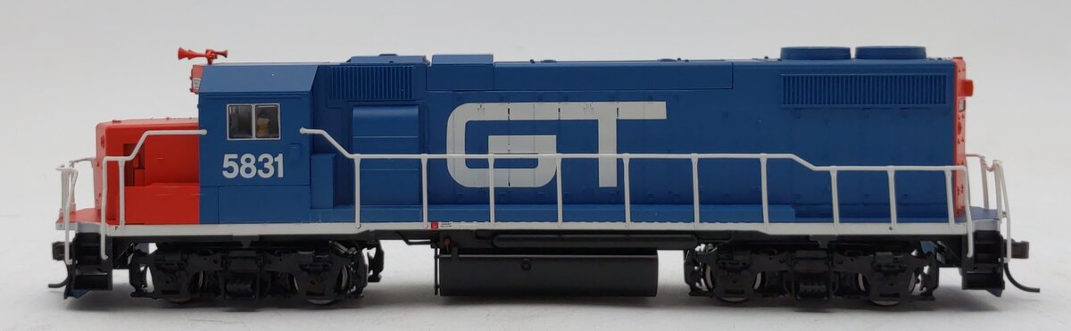 Atlas 10001213 HO Scale TM Grand Trunk Western GP38-2 Diesel Locomotive #5831