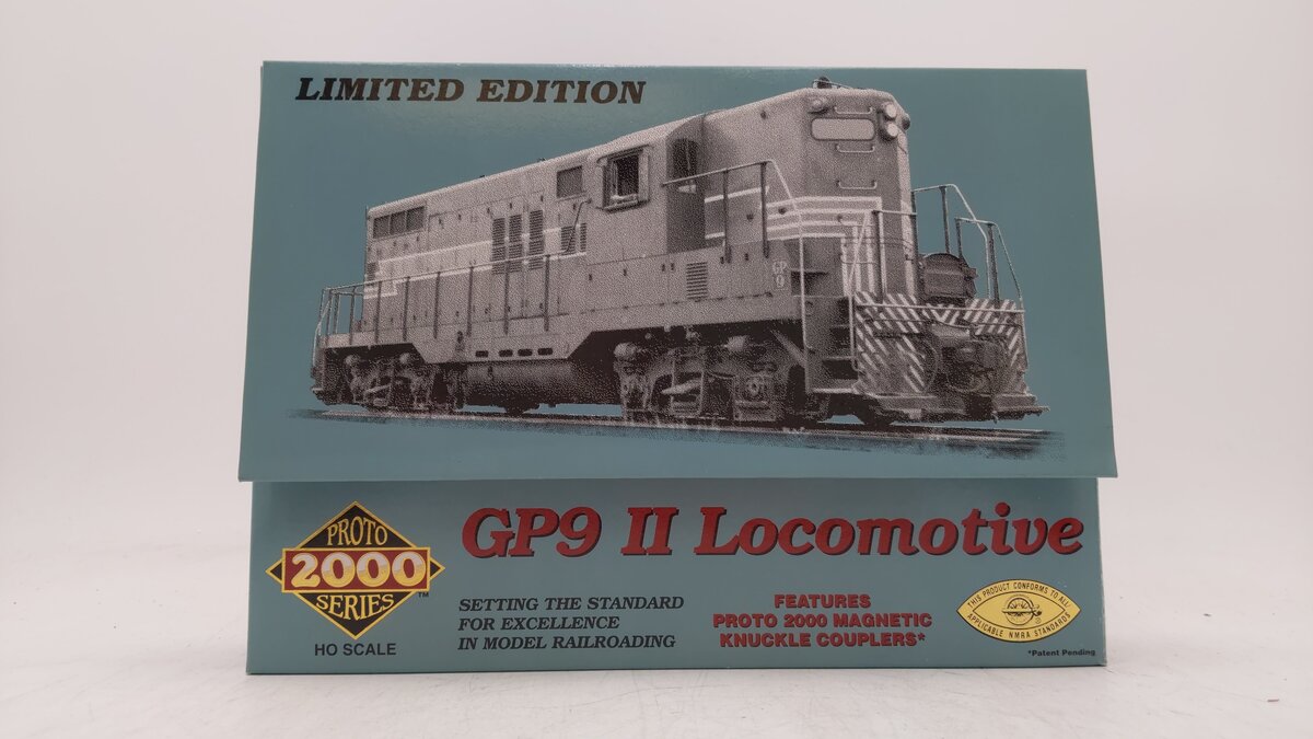 Proto 2000 97065 HO Canadian National GP9 II Locomotive #4525 NIB