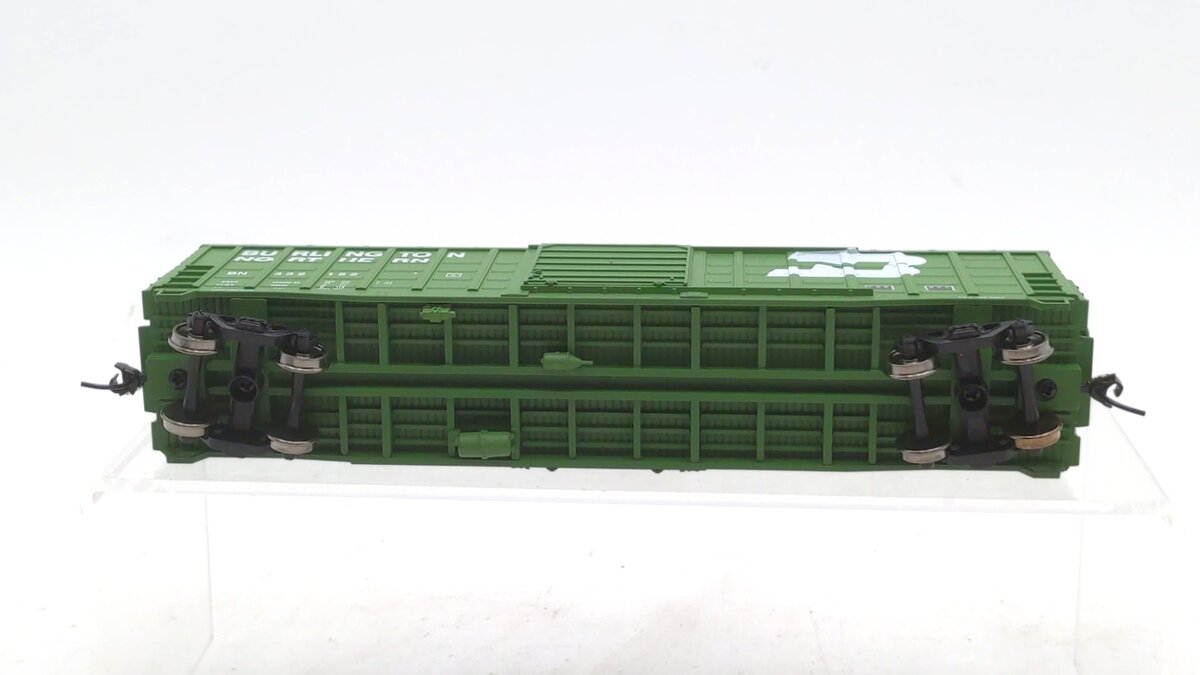 Walthers 910-2321 HO Scale Burlington Northern 50' Waffle-Side Boxcar #332152