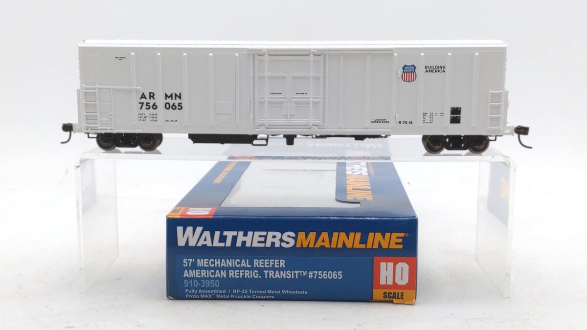 Walthers 910-3950 HO Union Pacific ARMN 57' Mechanical Reefer #756065