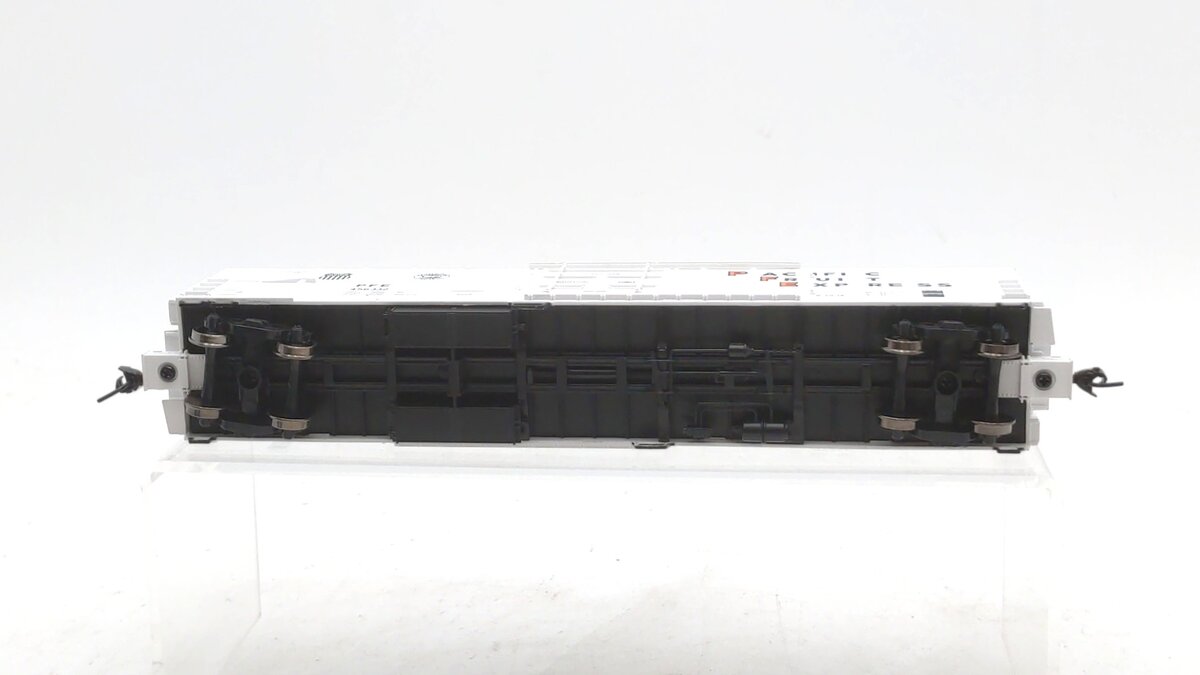 Walthers 910-3959 HO Pacific Fruit Express 57' Mechanical Reefer #456332