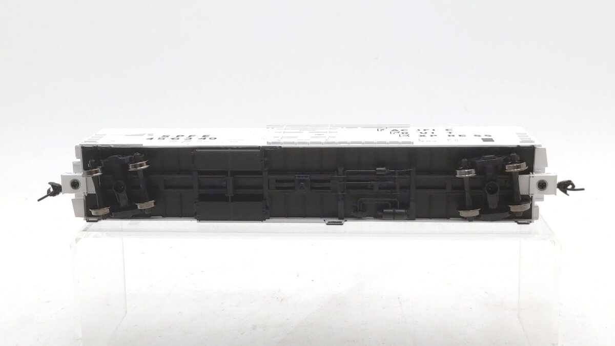Walthers 910-3965 HO Southern Pacific SPFE 57' Mechanical Reefer #456349