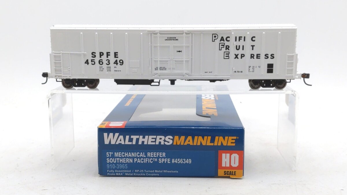 Walthers 910-3965 HO Southern Pacific SPFE 57' Mechanical Reefer #456349