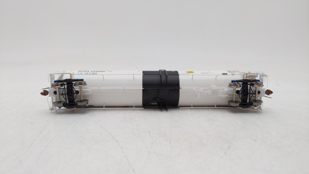 Scale Trains SXT30045 HO DPRX Trinity Rail 31,000 Crude Oil Tank Car #259390