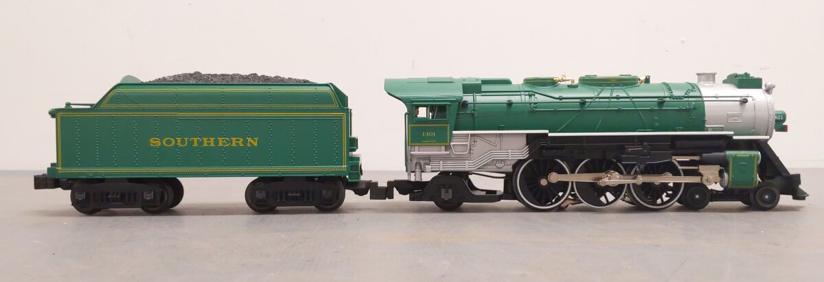 Lionel 6-84682 O Southern LionChief Plus 4-6-2 Pacific Steam Locomotive #1401