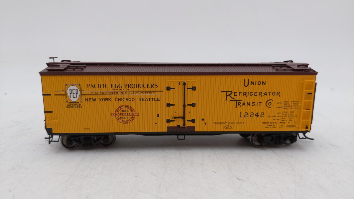 Atlas 20003813 HO Union Refrigerator Transit Co. 40' Wood Reefer Car #12242