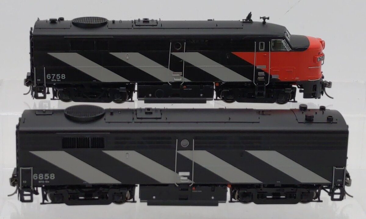 Rapido Trains 21607 HO CN FPA-2u & FPB-2u Diesel Locomotive w/DCC #6758/6858