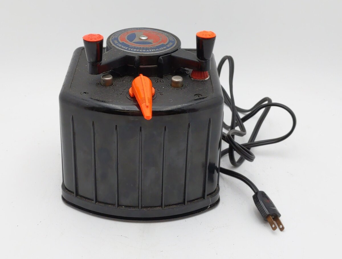 Lionel KW O Vintage Trainmaster 190 Watt Transformer with Whistle EX