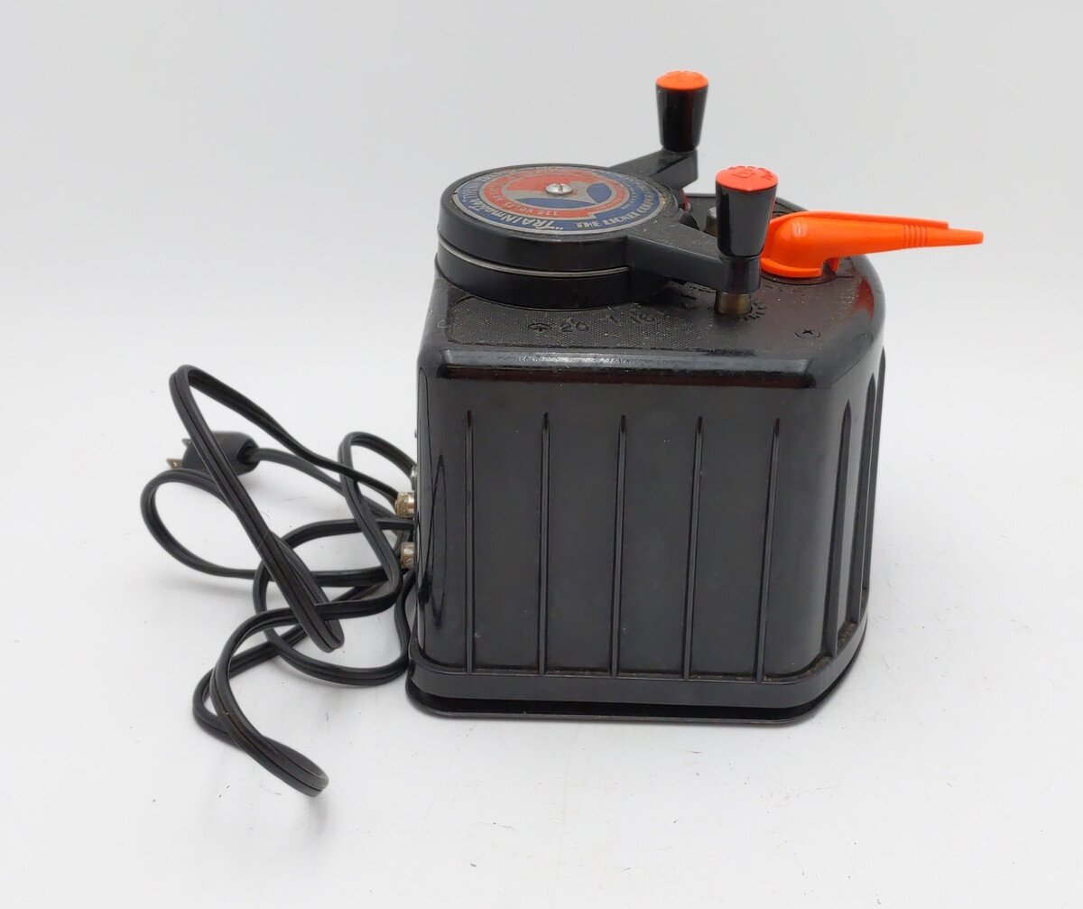 Lionel KW O Vintage Trainmaster 190 Watt Transformer with Whistle EX