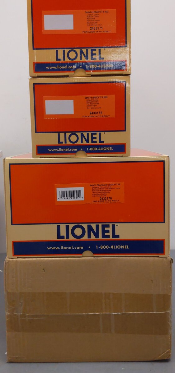 Lionel 2433170 O Santa Fe Legacy F7 AA Diesel Locomotive Set #332,#335