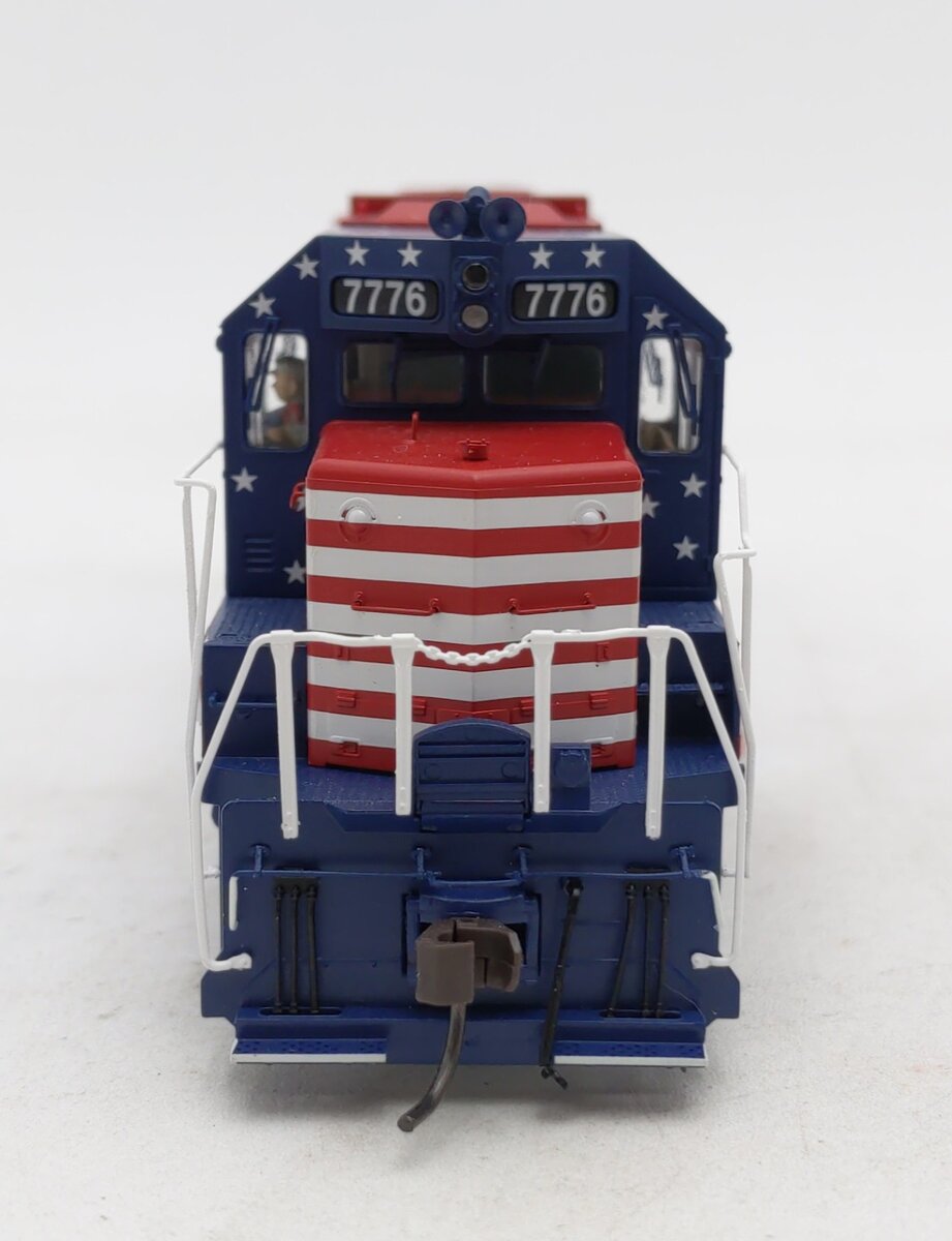 Atlas 10003241 HO Conrail Bicentennial GP38 Diesel Engine #7776 W/DCC & Sound