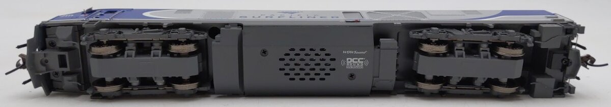 Bachmann 67903 HO Amtrak "Pacific Surfliner" Charger SC-44 Diesel #2111 w DCC