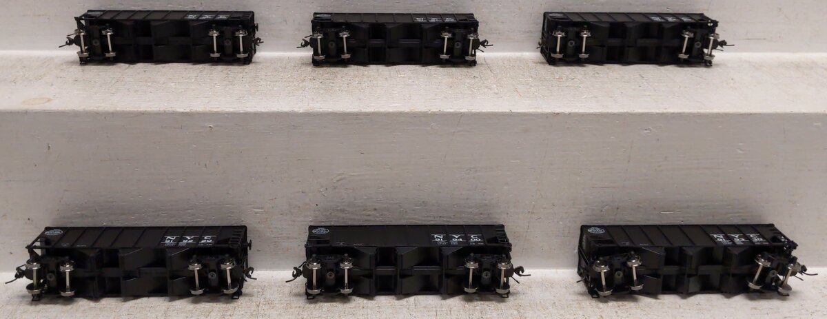Broadway Limited 1742 HO New York Central Class H2a 3-Bay Hopper (6)
