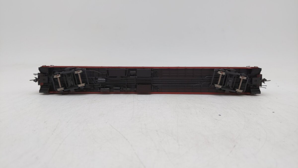 Rapido Trains 109136 HO Boston & Maine 10-Window Coach, No Skirt #4694