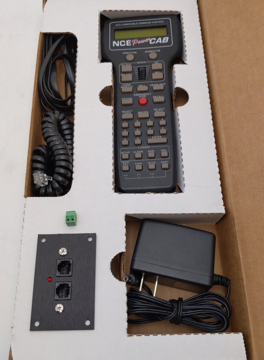 NCE Corporation 5240025 Complete DCC Starter Set MT/Box