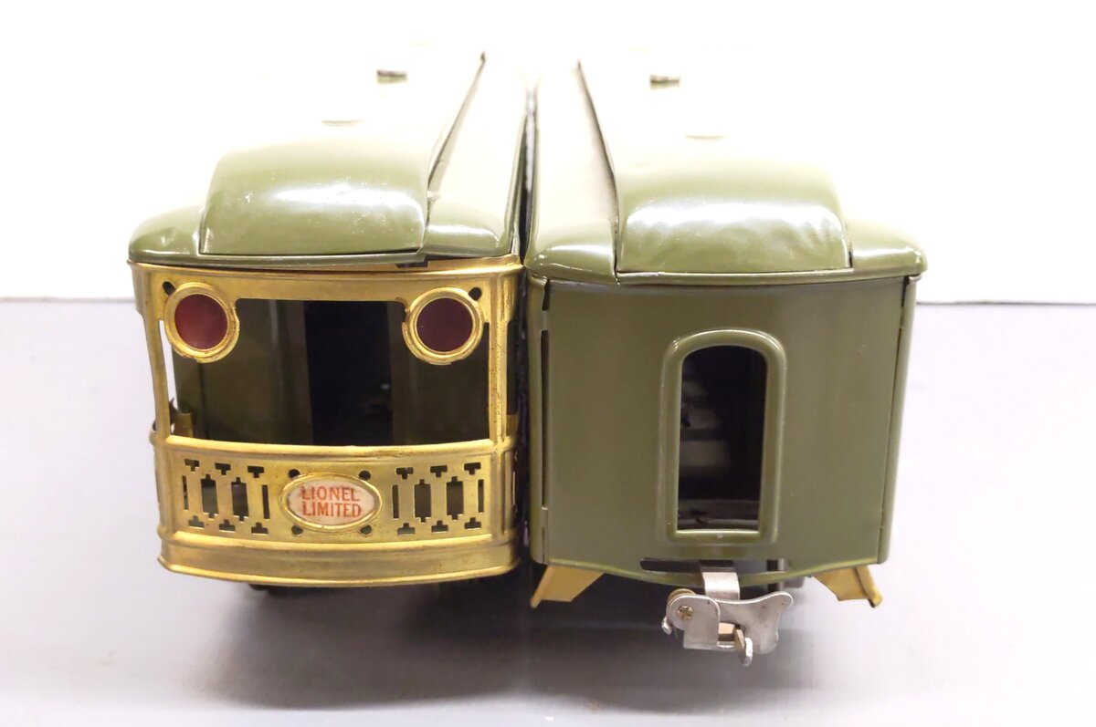 Lionel Vintage Standard Gauge Prewar Restored Passenger Cars: 337 & 338 [2]