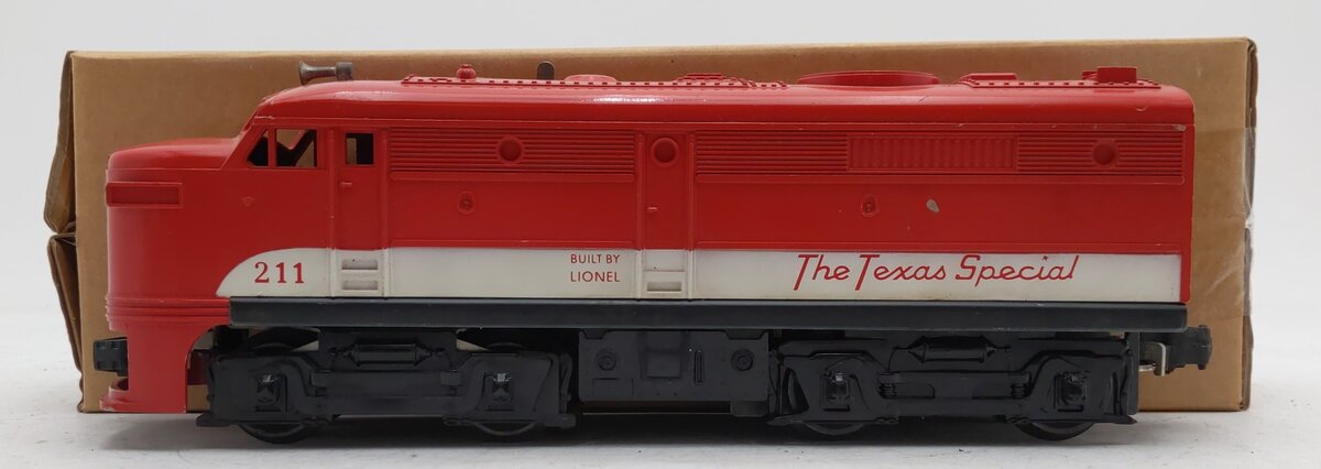 Lionel 211 Vintage O Gauge Texas Special Powered Diesel Locomotive VG/Box