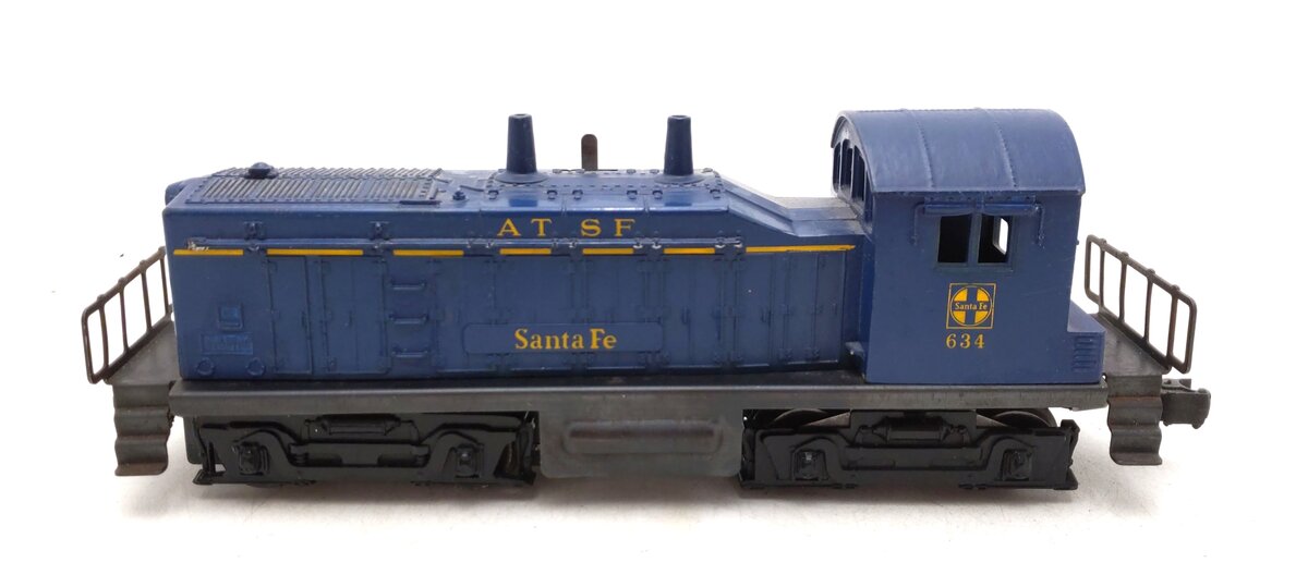 Lionel 634 Vintage O Santa Fe NW-2 Diesel Switcher Locomotive w/Weight VG