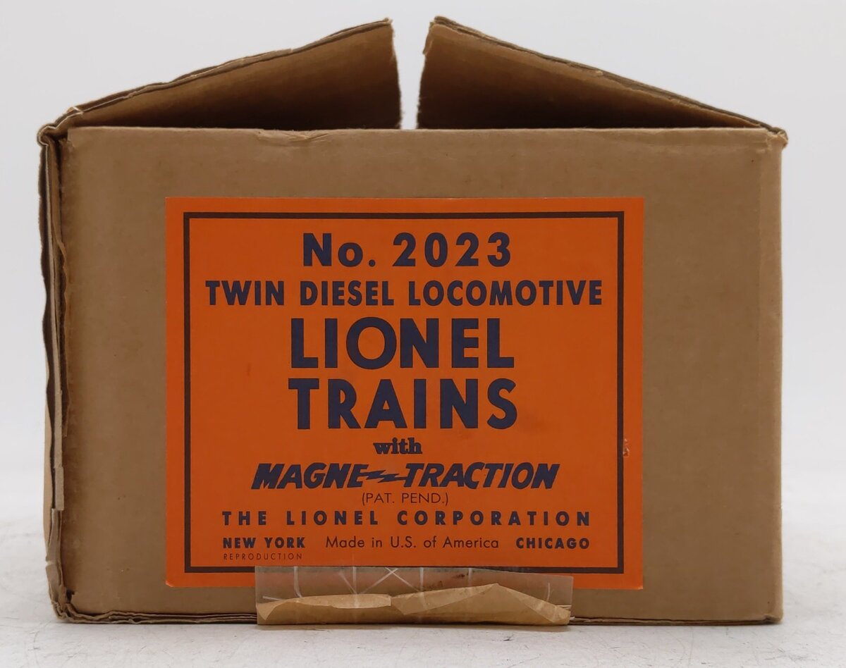 Lionel 2023 Vintage O Union Pacific Alco AA Diesel Locomotive Set VG/Box