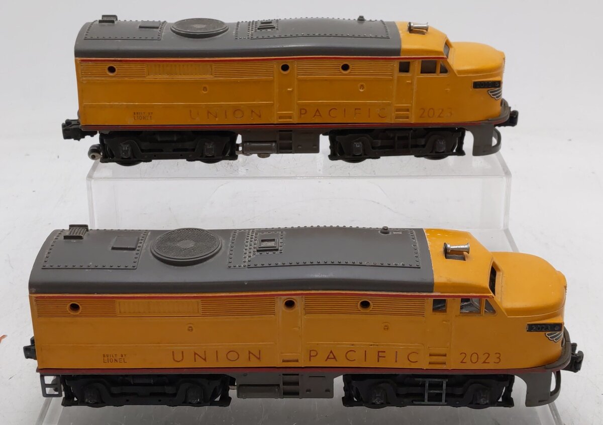 Lionel 2023 Vintage O Union Pacific Alco AA Diesel Locomotive Set VG/Box