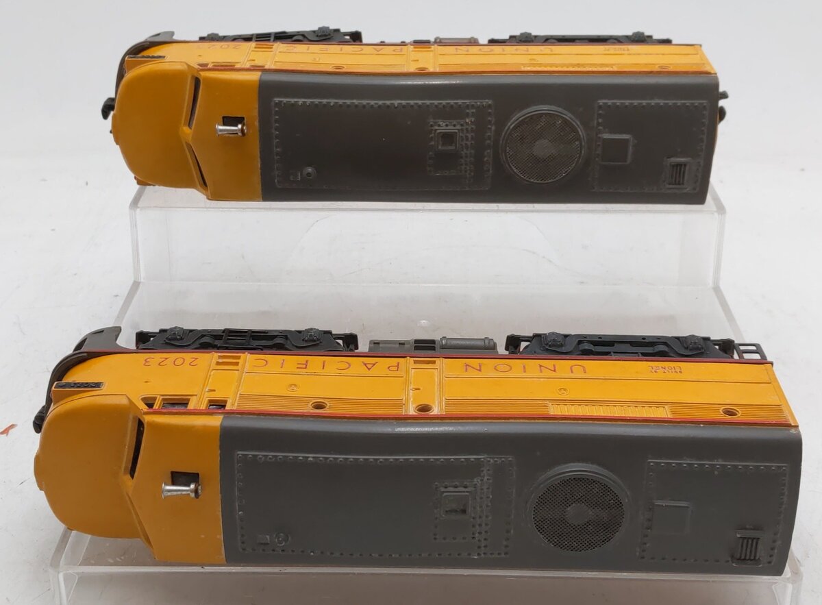 Lionel 2023 Vintage O Union Pacific Alco AA Diesel Locomotive Set VG/Box