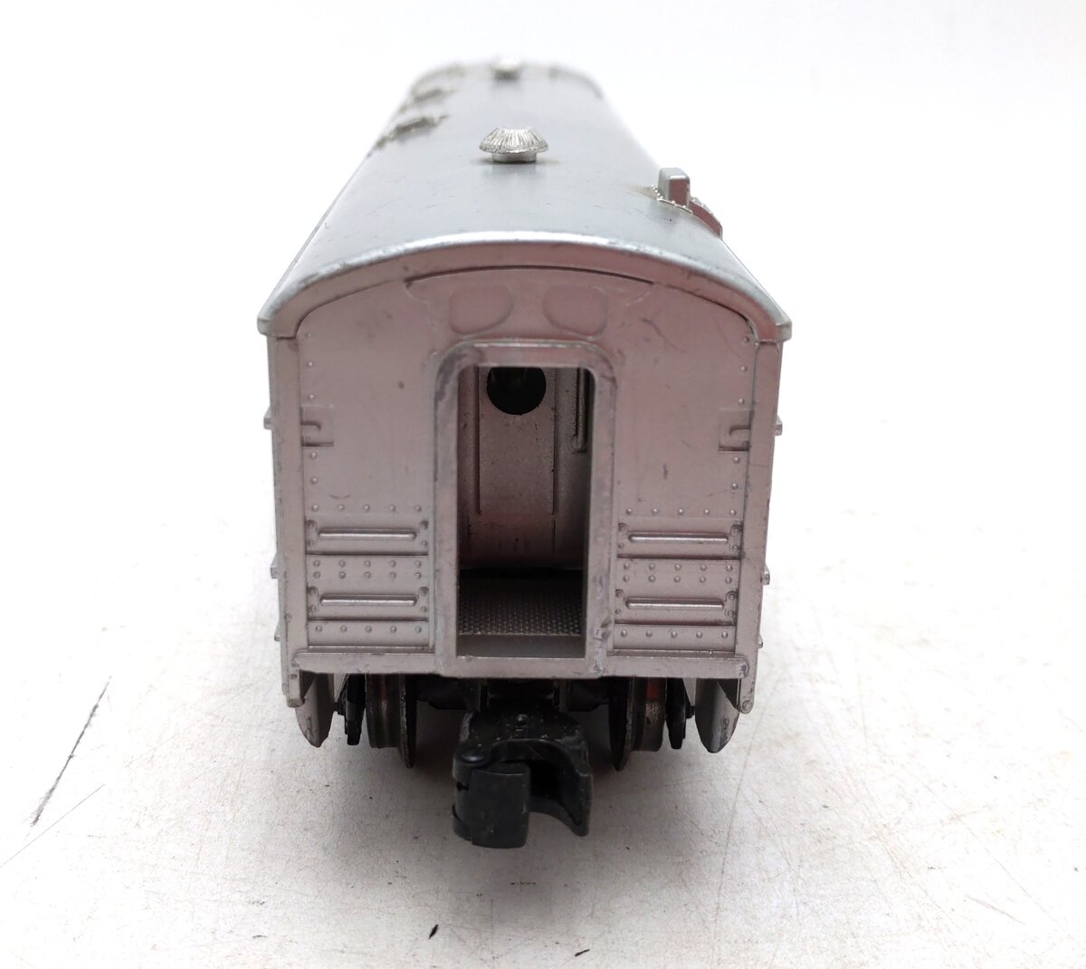 Lionel 2434 Vintage O Lionel Lines Illuminated Newark Passenger Car VG