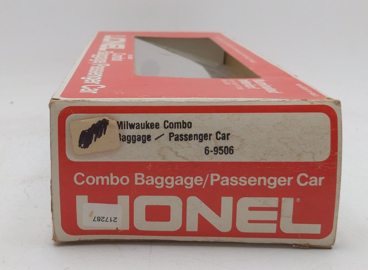 Lionel 6-9506 O Gauge Milwaukee Road Combine Car EX/Box