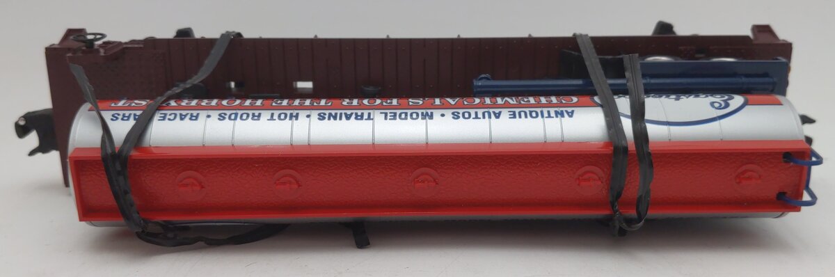 Lionel 6-52083 O Gauge Pennsylvania Flatcar w/ Eastwood Chemicals Tanker EX/Box