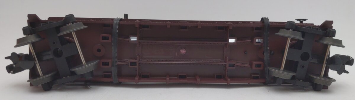Lionel 6-52083 O Gauge Pennsylvania Flatcar w/ Eastwood Chemicals Tanker EX/Box