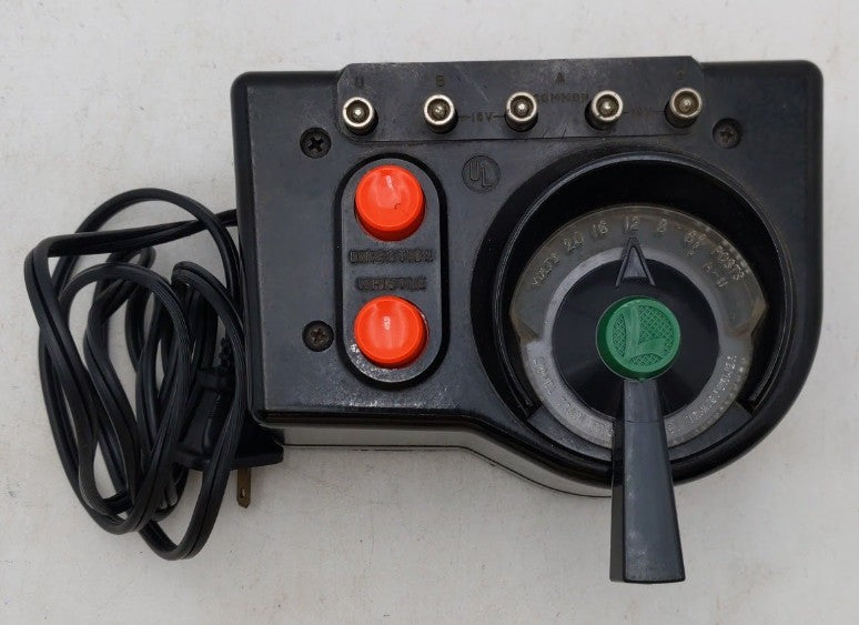 Lionel LW O Vintage Trainmaster 125 Watt Transformer with Whistle VG/Box