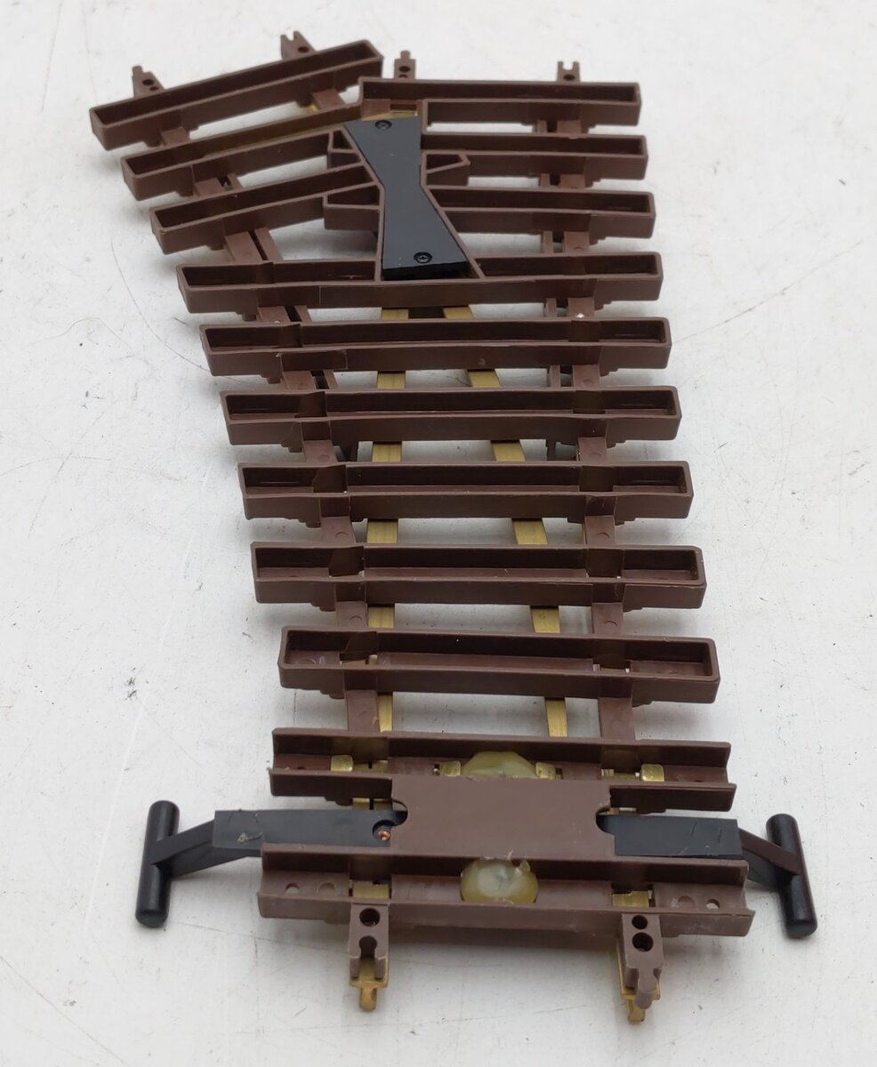 Lionel 8-82015 G Scale Right Hand Manual Switch Turnout EX/Box