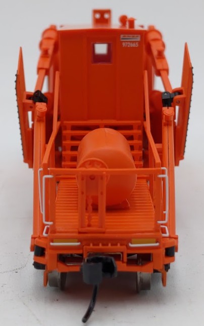 Walthers 920-110109 HO Scale BNSF Jordan Spreader #972665