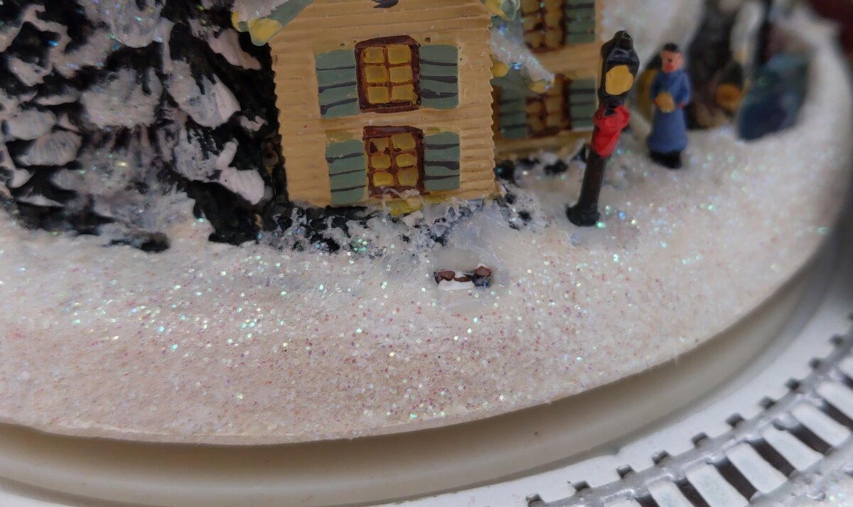 Thomas Kinkade Wonderland Express Animated Tabletop Christmas Tree VG