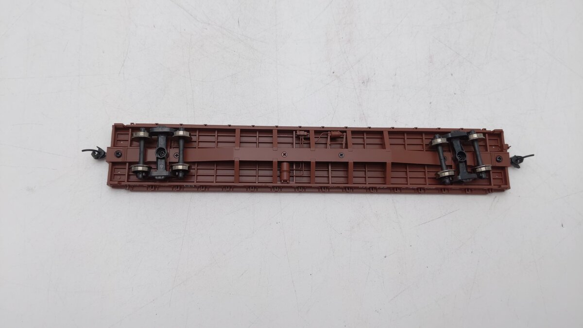 Walthers 910-5361 HO BNSF RTR 60' Pullman-Standard Flatcar #584970