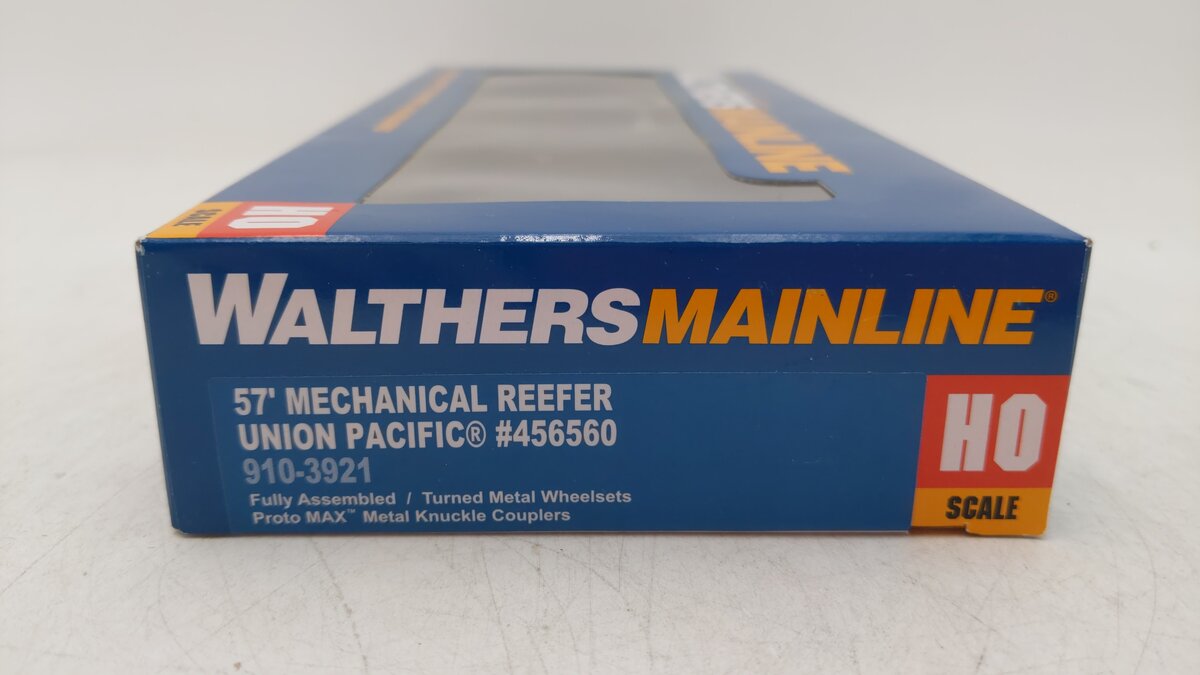 Walthers 910-3921 HO Union Pacific 57' Mechanical Reefer #456560