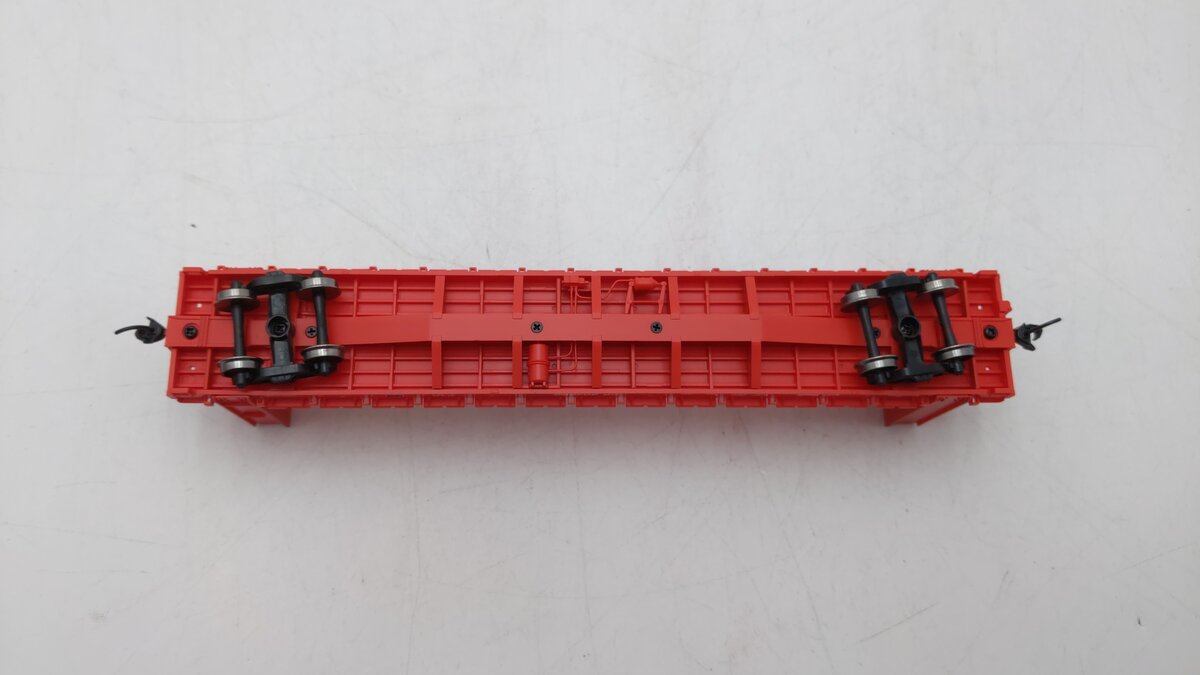 Walthers 910-5838 HO CP RTR 60' Pullman-Standard Bulkhead Flatcar #304666