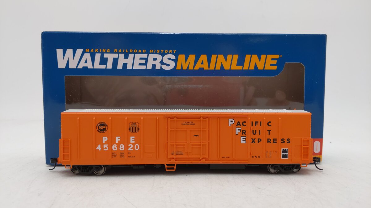 Walthers 910-3914 HO Pacific Fruit Express 57' Mechanical Reefer #456820