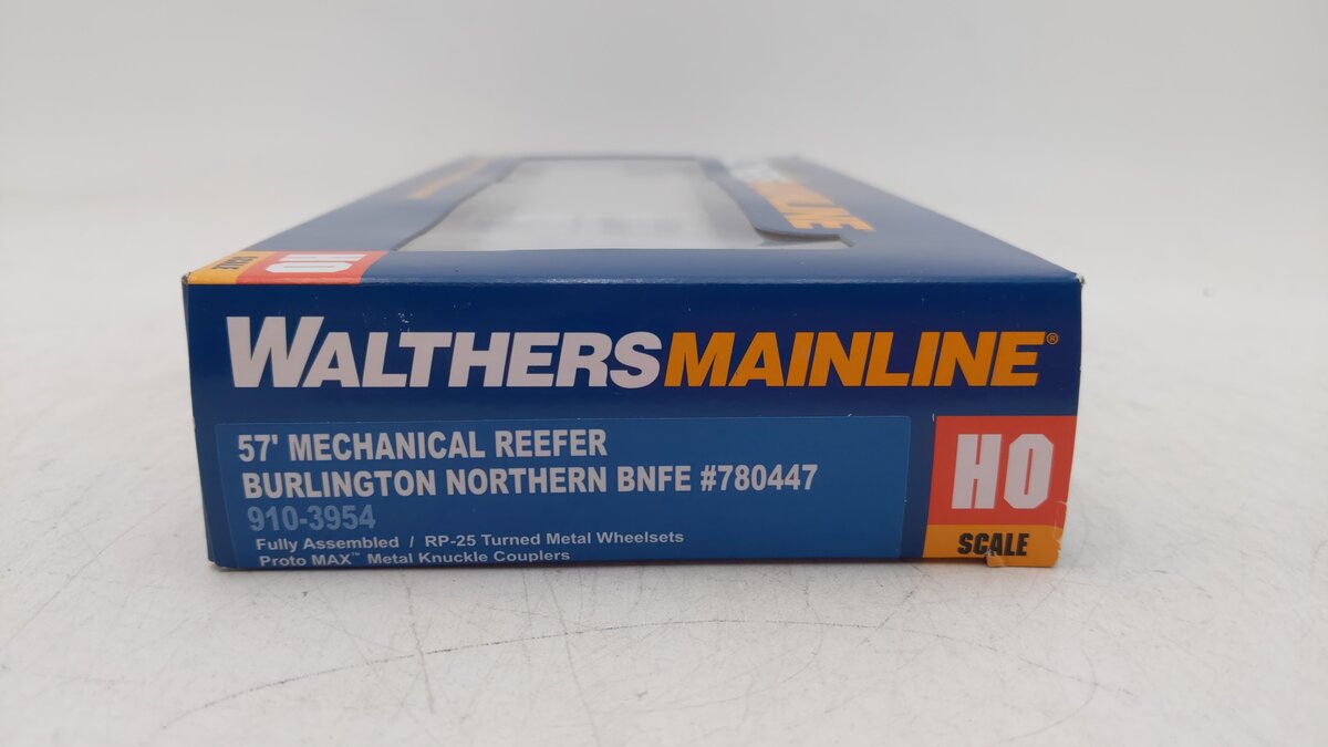 Walthers 910-3954 HO Burlington Northern BNFE 57' Mechanical Reefer #780447