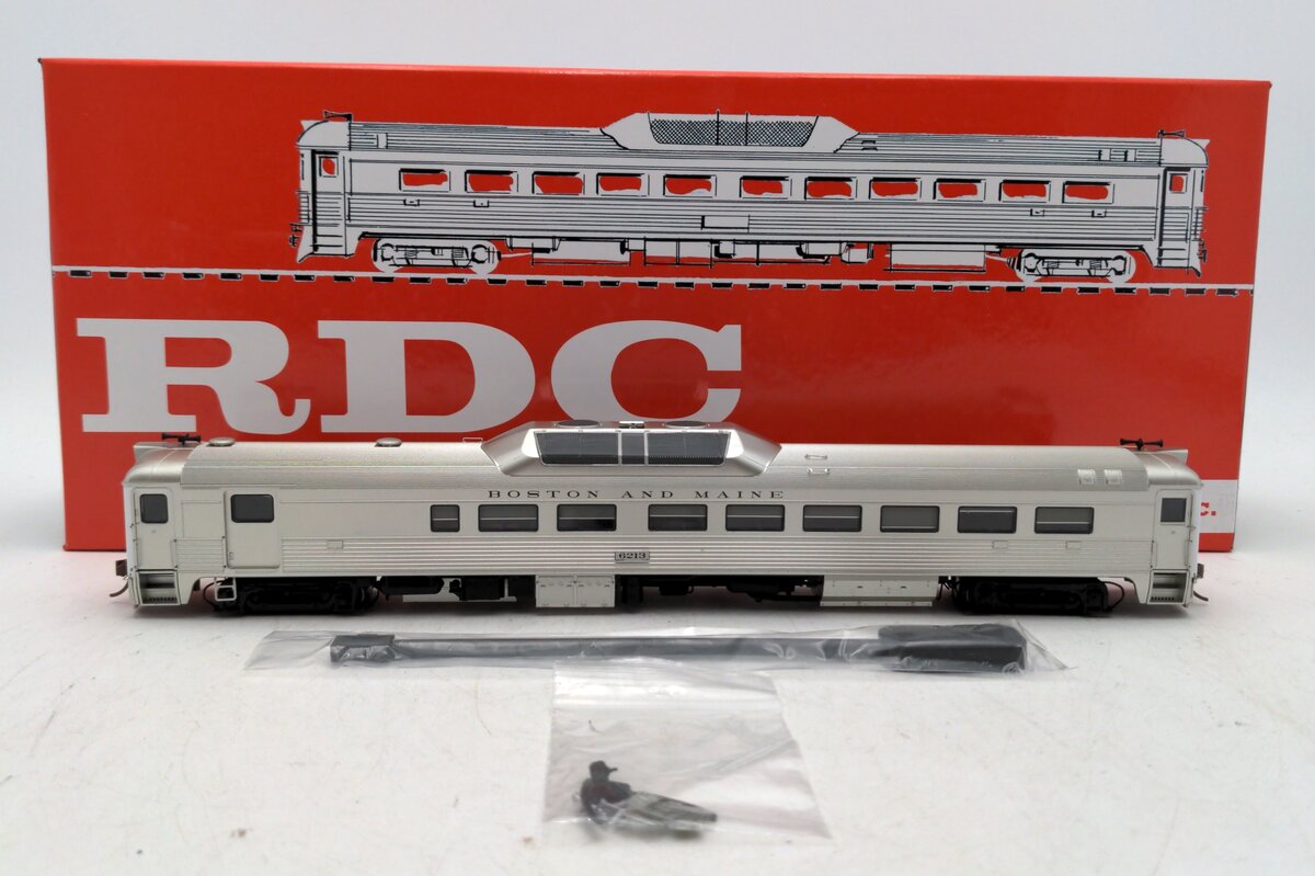 Rapido Trains 16614 HO Boston & Maine Budd RDC-2 Phase II Diesel Loco #6213