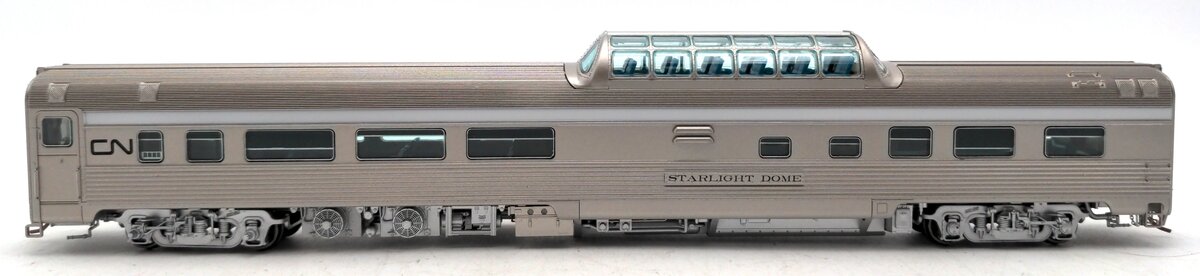 Rapido Trains 116009 HO Canadian National Budd Mid-Train Dome Starlight Dome