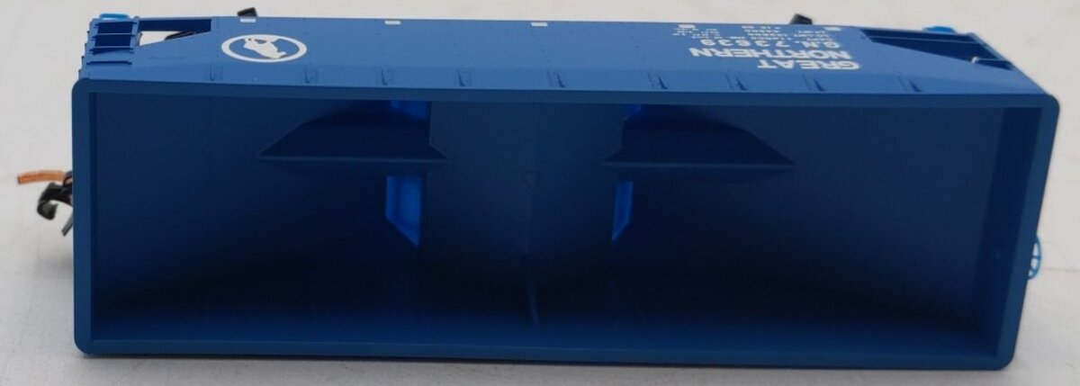 Micro-Trains 05500522 N Great Northern 33' Twin Bay Offset Side Hopper #73639